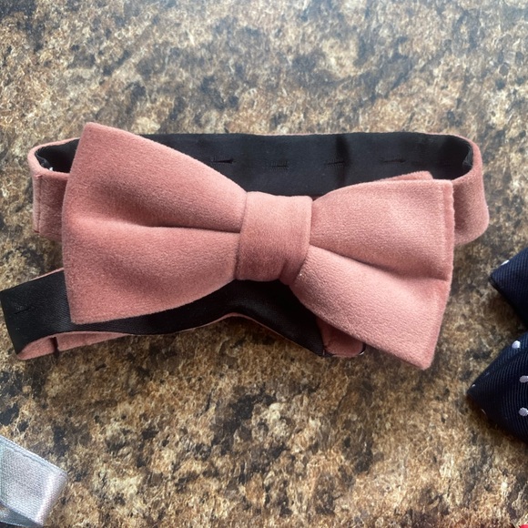 H&M Bow Tie Set - Red, Pink, Silver, and Navy Adjustable Clip On 🔴 CLEARANCE 🔴 - Picture 4 of 5